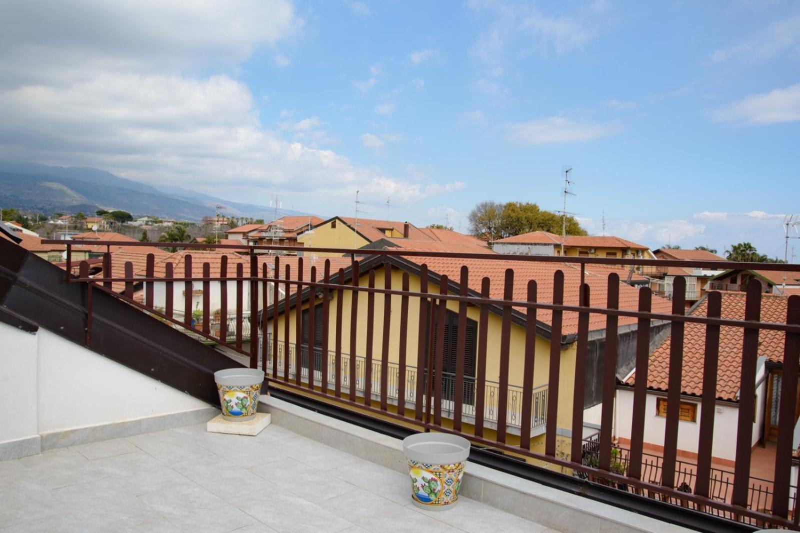 Il Sole Dell'Etna Apartment Aci Sant'Antonio Exterior photo